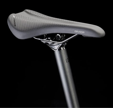 Bicykel Trek Marlin 6 Rage Red to Dnister Black Fade 2022