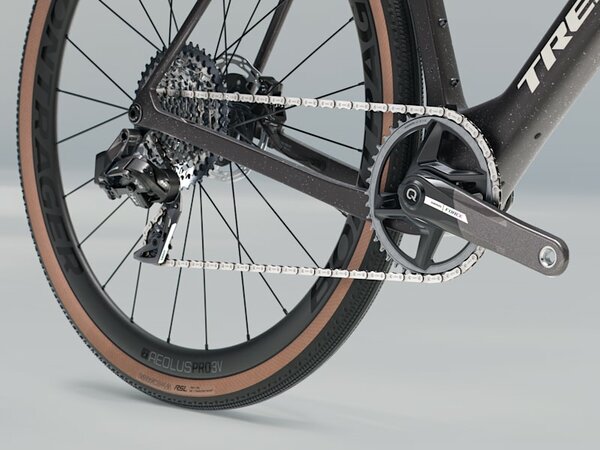 Bicykel Trek Checkmate SLR 7 AXS Gloss Trek Black/Matte Carbon Smoke 2025