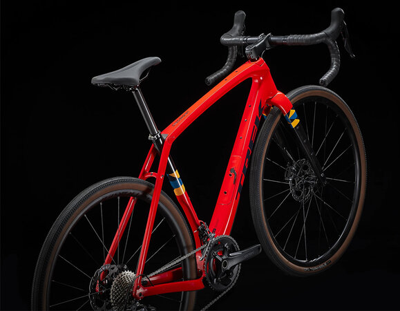 Bicykel Trek Checkpoint SL 5 Radioactive Red/Nautical Navy 2023