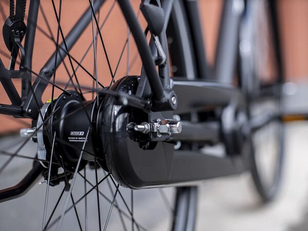 Bicykel Trek District 1 Equipped Matte Dnister Black 2023