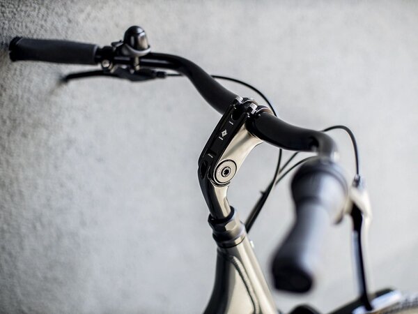 Bicykel Trek District 2 Equipped Lowstep Lithium Grey 2023