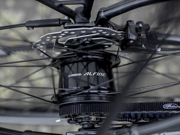 Bicykel Trek District 4 Equipped Stagger Lithium Grey 2023