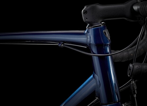 Bicykel Trek Domane AL 2 Gloss Mulsanne Blue/Matte Trek Black 2024
