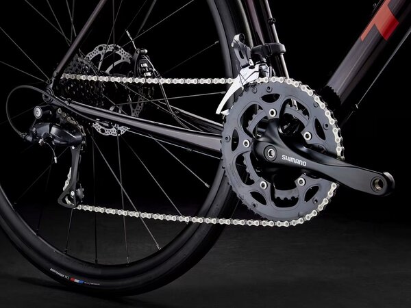 Bicykel Trek Domane AL 2 Gen 4 Crimson to Dark Carmine Fade 2026