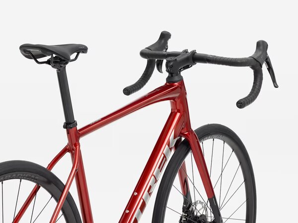 Bicykel Trek Domane AL 2 Gen 4 Fury Red 2027
