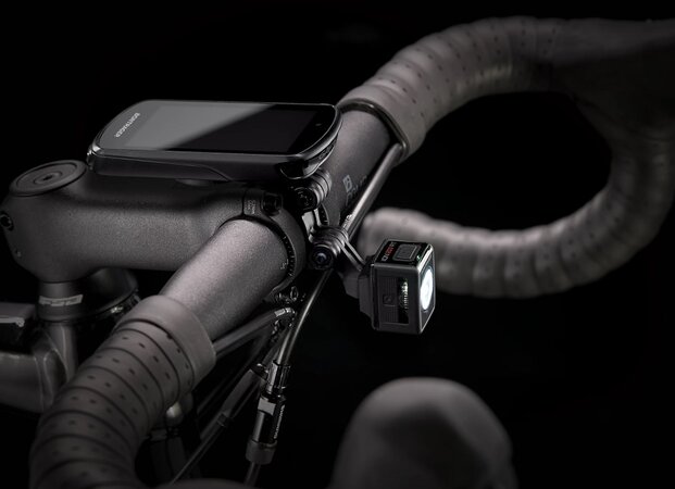 Bicykel Trek Domane AL 4 Disc Gloss Trek Black/Matte Trek Black 2022