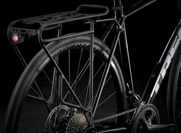 Bicykel Trek Domane AL 4 Disc Gloss Trek Black/Matte Trek Black 2022