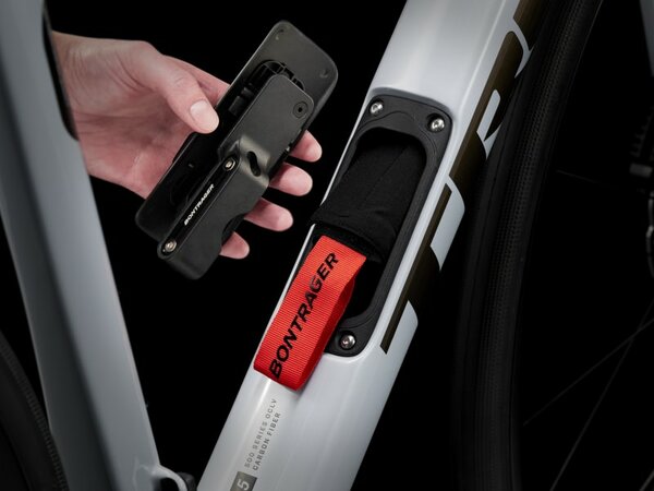 Bicykel Trek Domane SL 5 Gen 4 Plasma Grey Pearl 2024