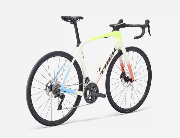 Bicykel Trek Domane SL 5 Gen 4 Era White/Glowstick/Coral Fade 2026