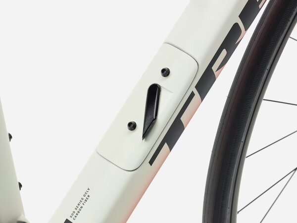 Bicykel Trek Domane SL 5 Gen 4 Era White/Glowstick/Coral Fade 2026