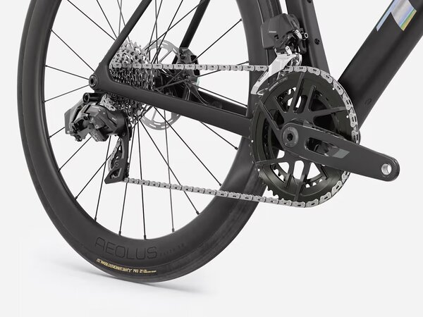 Bicykel Trek Domane SL 6 AXS Gen 5 Matte Deep Smoke 2027
