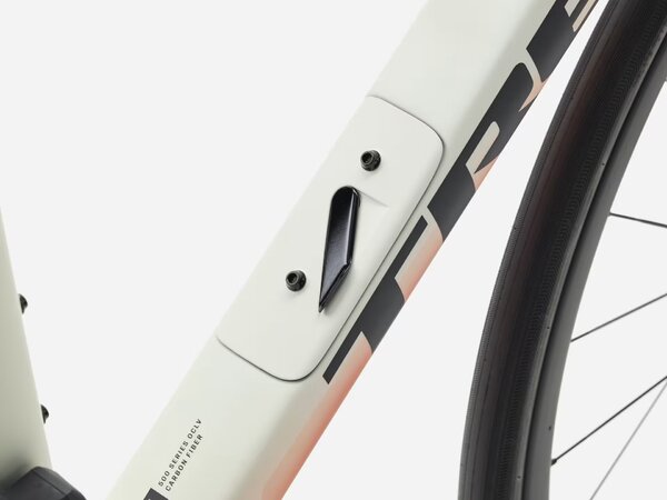 Bicykel Trek Domane SL 6 Gen 4 Era White/Glowstick/Coral Fade 2026