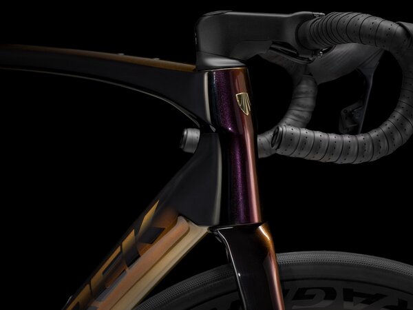 Bicykel Trek Domane SLR 6 AXS Gen 4 Axinite Flip/Trek Black 2024