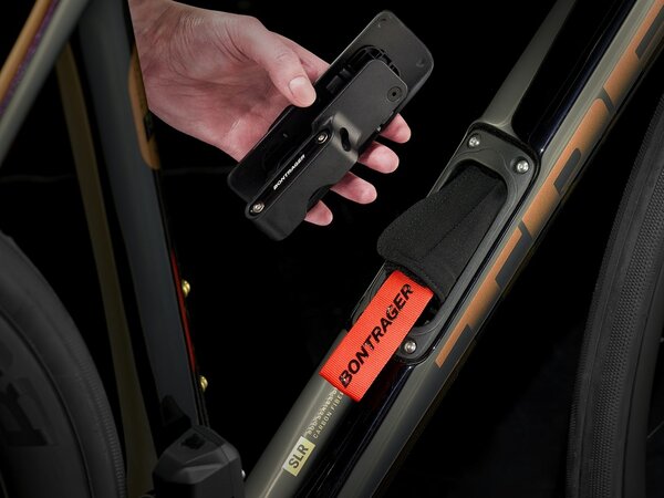 Bicykel Trek Domane SLR 6 AXS Gen 4 Axinite Flip/Trek Black 2024