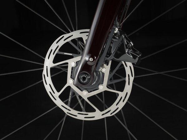 Bicykel Trek Domane SLR 6 AXS Gen 4 Metallic Red Smoke to Red Carbon Smoke 2024