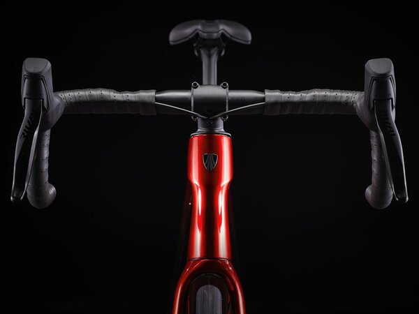 Bicykel Trek Domane SLR 6 AXS Gen 4 Metallic Red Smoke to Red Carbon Smoke 2024