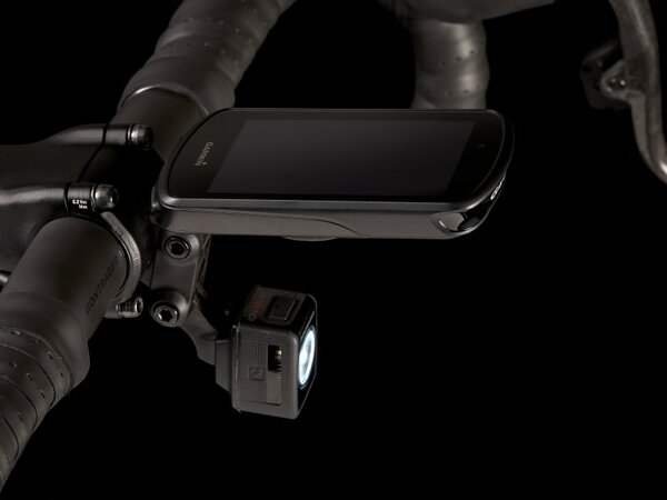 Bicykel Trek Domane SLR 6 Gen 4 Metallic Red Smoke to Blue Smoke Fade 2024