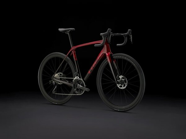 Bicykel Trek Domane SLR 6 Gen 4 Metallic Red Smoke to Red Carbon Smoke 2024