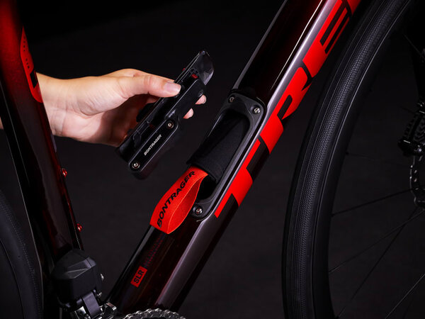 Bicykel Trek Domane SLR 6 Gen 4 Metallic Red Smoke to Red Carbon Smoke 2024