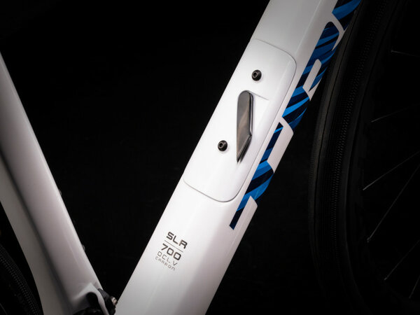 Bicykel Trek Domane SLR 7 Trek White/Blue 2021