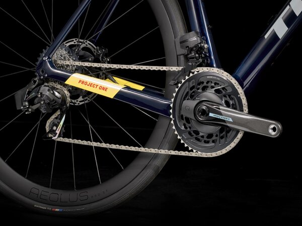 Bicykel Trek Domane SLR 7 AXS Gen 4 Metallic Red Smoke to Blue Smoke Fade 2024