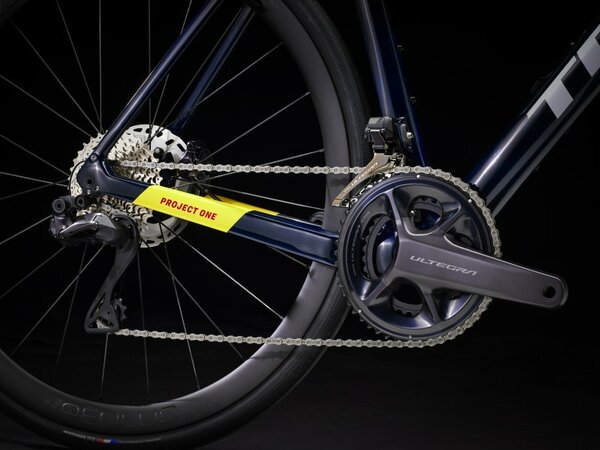 Bicykel Trek Domane SLR 7 Gen 4 Metallic Red Smoke to Blue Smoke Fade 2024