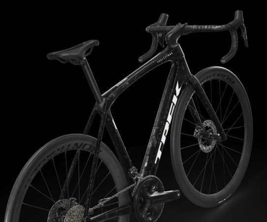 Bicykel Trek Domane SLR 7 Gen 4 Carbon Smoke/Prismatic Marble 2025