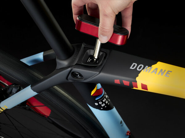 Bicykel Trek Domane SLR 7 Gen 4 Trek Black 2025