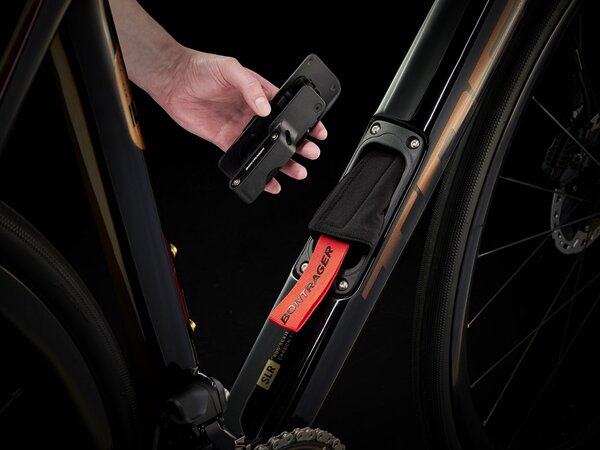 Bicykel Trek Domane SLR 9 Gen 4 Axinite Flip/Trek Black 2025