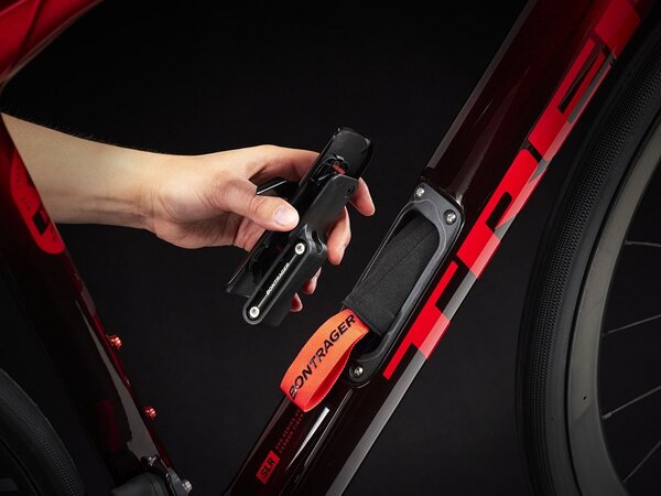 Bicykel Trek Domane SLR 9 Gen 4 Metallic Red Smoke to Red Carbon Smoke 2025