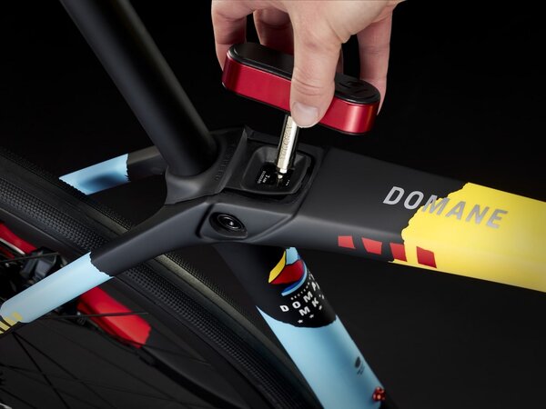 Bicykel Trek Domane SLR 9 Gen 4 Trek Black 2025