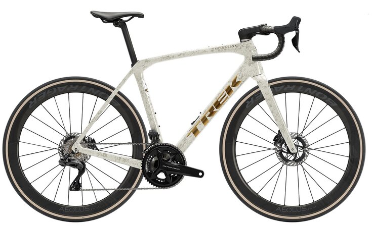 Bicykel Trek Domane SLR 9 Gen 4 Era White/Supernova Marble 2026