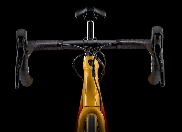 Bicykel Trek Émonda ALR 4 Radioactive Red to Marigold Fade 2022