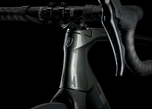 Bicykel Trek Émonda SL 6 Disc Pro Lithium Grey/Brushed Chrome 2022