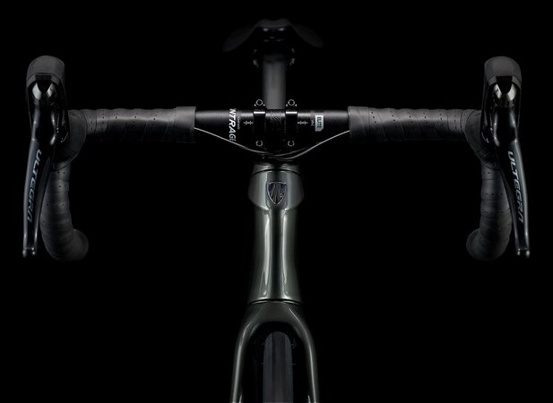 Bicykel Trek Émonda SL 6 Disc Pro Lithium Grey/Brushed Chrome 2022