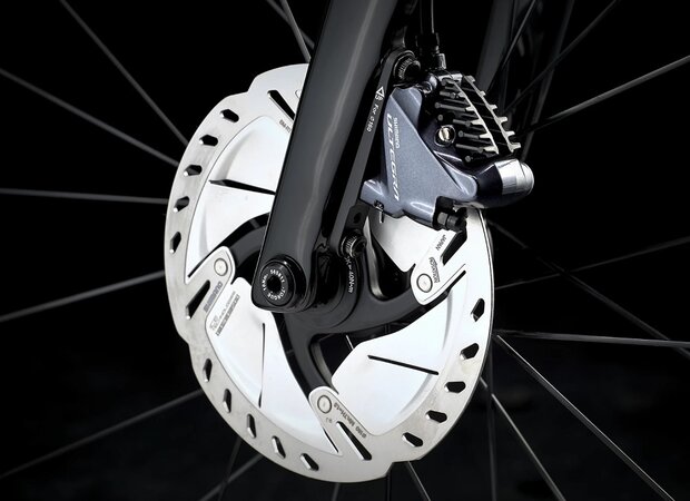 Bicykel Trek Émonda SL 6 Disc Pro Trek Black/Radioactive Red 2023