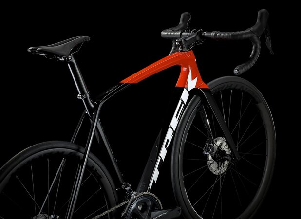 Bicykel Trek Émonda SL 6 Disc Pro Trek Black/Radioactive Red 2023