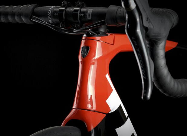 Bicykel Trek Émonda SL 6 Disc Pro Trek Black/Radioactive Red 2023