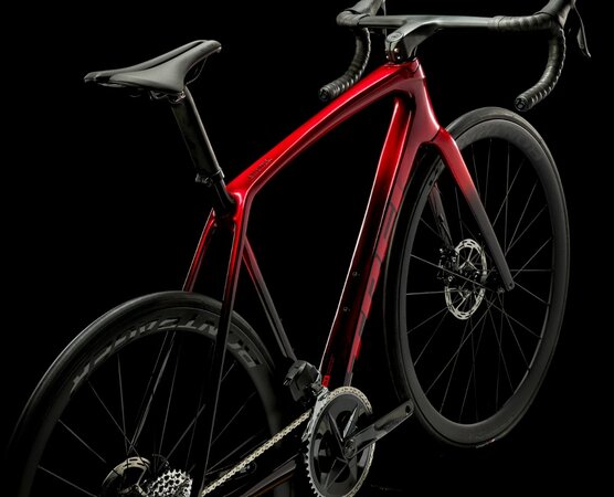 Bicykel Trek Émonda SLR 6 AXS Metallic Red Smoke/Red Carbon Smoke 2024