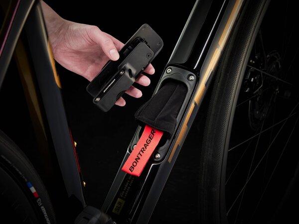 Bicykel Trek Domane SLR 7 AXS Gen 4 Axinite Flip/Trek Black 2025