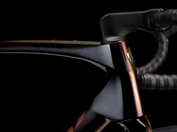 Bicykel Trek Domane SLR 7 AXS Gen 4 Axinite Flip/Trek Black 2025