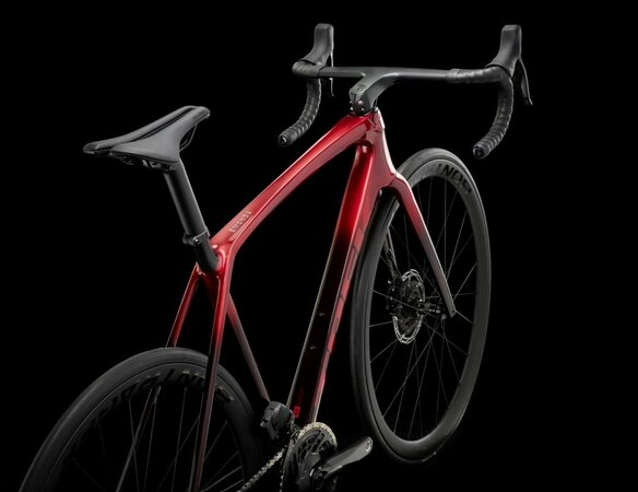 Bicykel Trek Émonda SLR 7 AXS Metallic Red Smoke to Red Carbon Smoke 2024