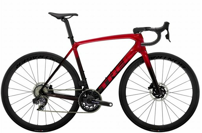 Bicykel Trek Émonda SLR 7 AXS Metallic Red Smoke to Red Carbon Smoke 2024