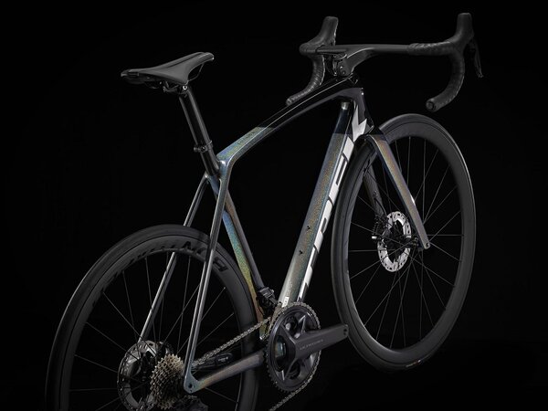 Bicykel Trek Émonda SLR 7 Disc Dark Prismatic/Trek Black 2024