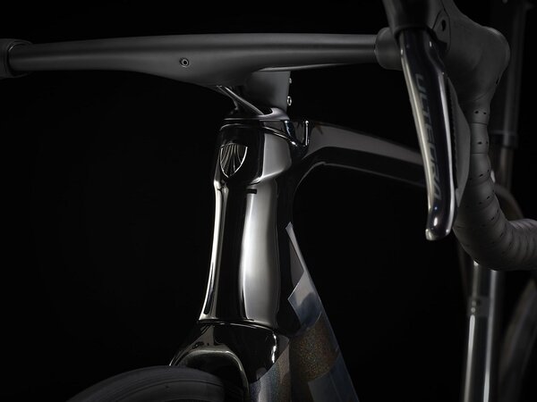 Bicykel Trek Émonda SLR 7 Disc Dark Prismatic/Trek Black 2024