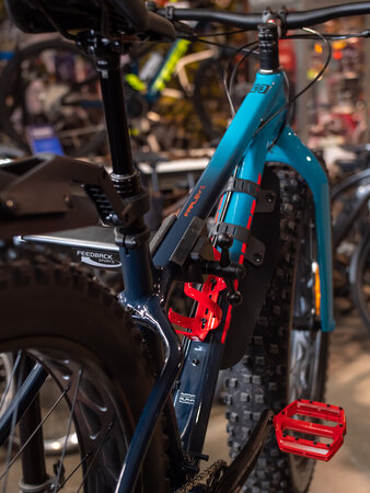 Bicykel Trek Farley 5 Nautical Navy to Teal Fade 2022