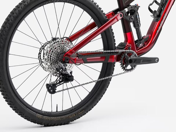 Bicykel Trek Fuel EX 5 Gen 7 Gloss Fury Red/Matte Dark Carmine 2026