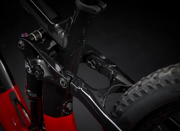 Bicykel Trek Fuel EX 7 Trek Black/Radioactive Red 2021/2022