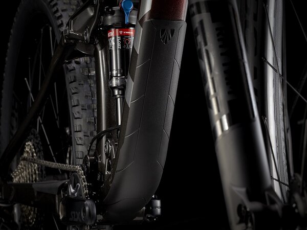 Bicykel Trek Fuel EX 8 Rage Red to Dnister Black Fade 2022