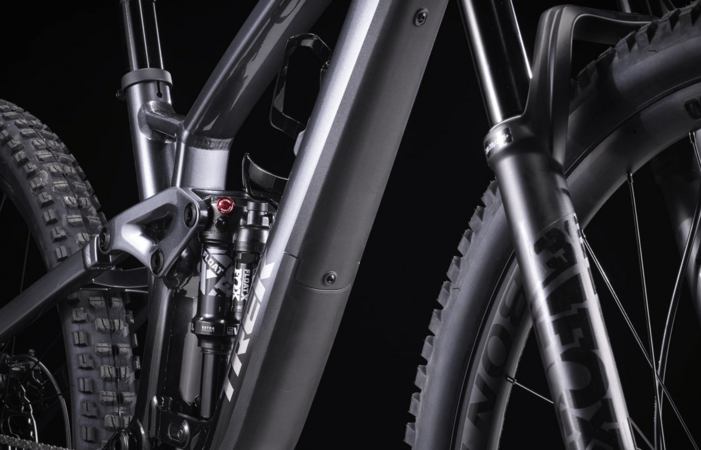 Bicykel Trek Fuel EX 8 Gen 6 Galactic Grey To Black Fade 2023